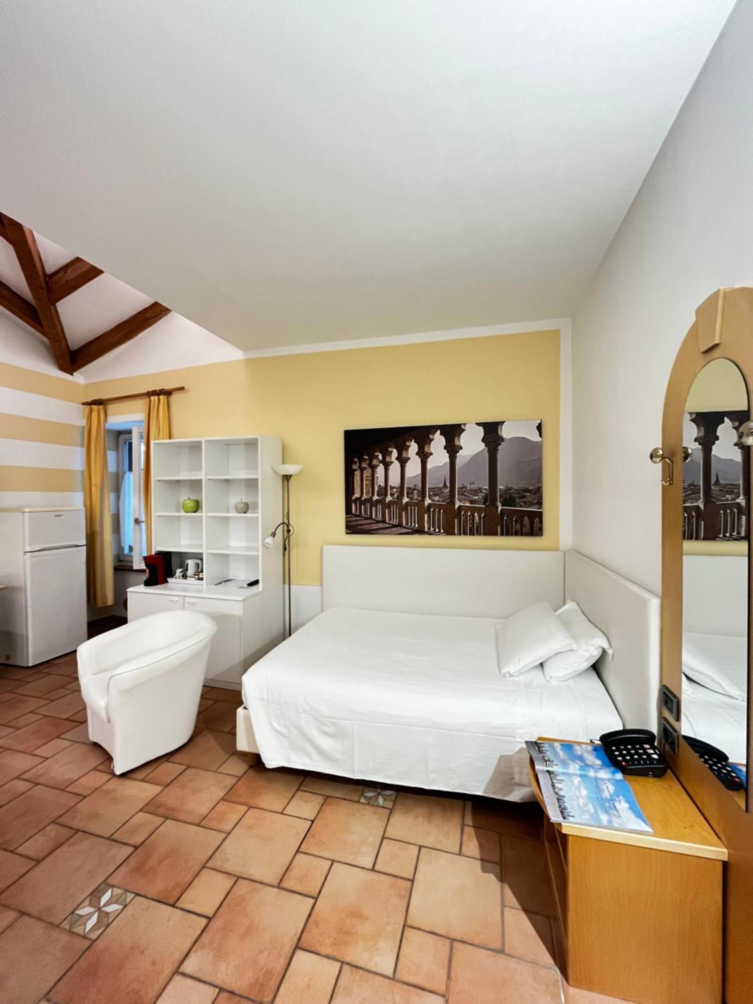 Manci Apartments By Hotel America Trento Exteriér fotografie